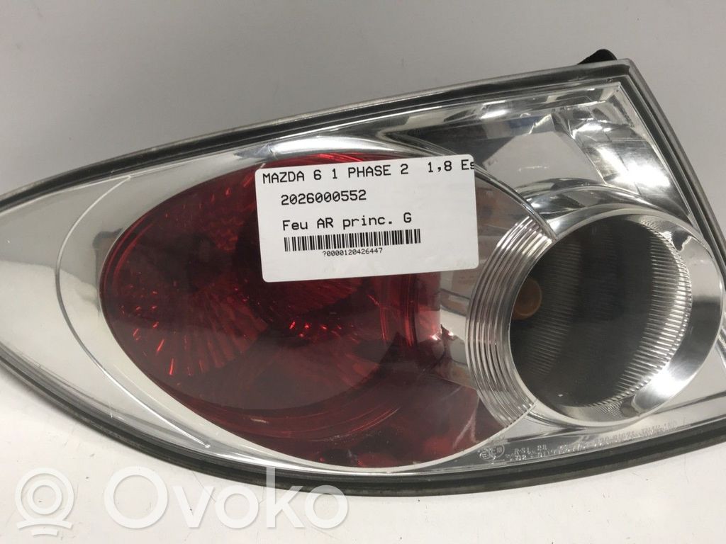 Luz trasera/de freno   GJ6A51180E