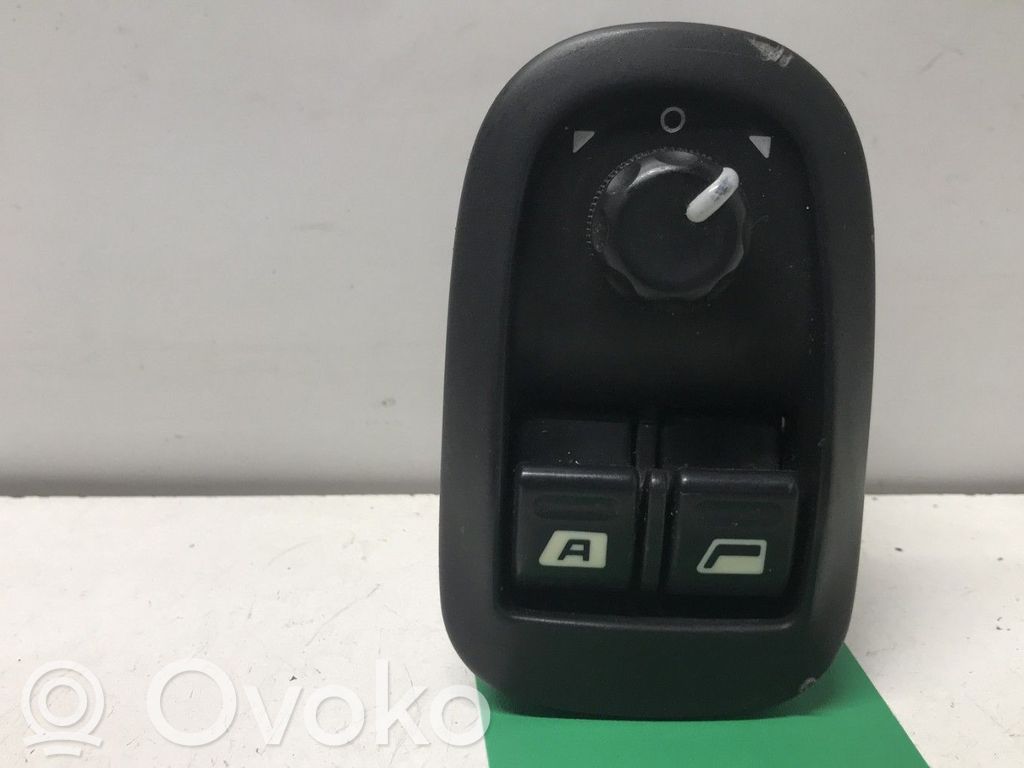 Peugeot 306 Electric window control switch 