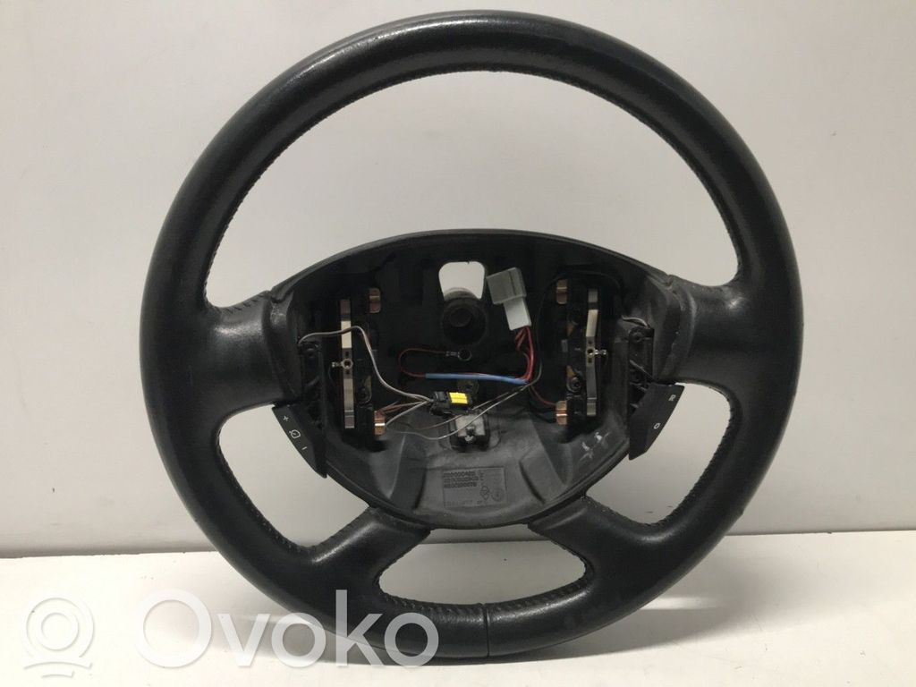 Lenkrad   8200004211
