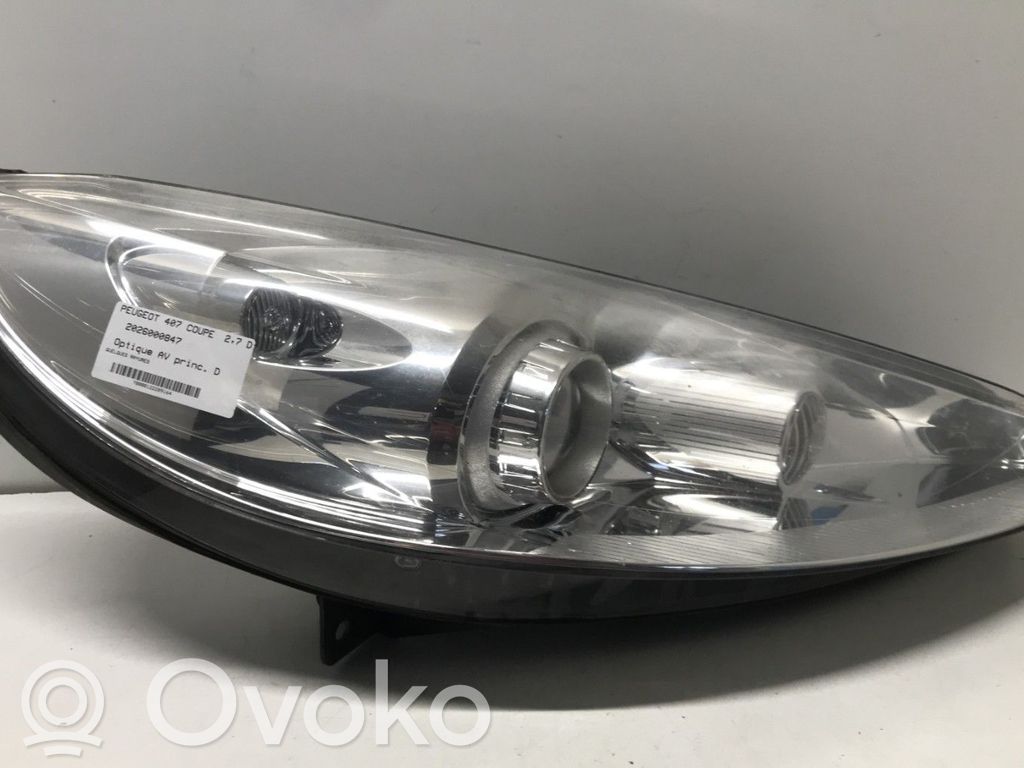 Peugeot 407 Lampa przednia 