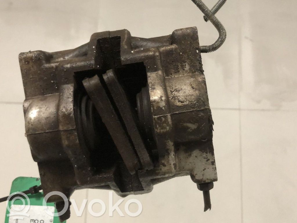 Citroen C5 Zacisk hamulcowy przedni 