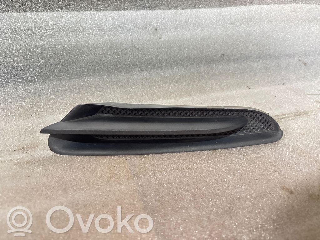 Opel Mokka Etupuskurin alempi jäähdytinsäleikkö 