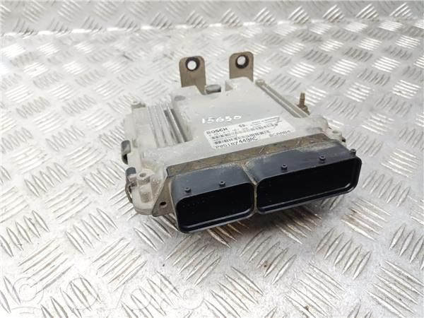 Engine control unit/module ECU   P05187449AC