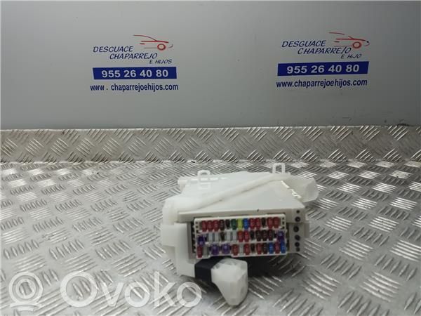 Lexus CT 200H Module de fusibles 