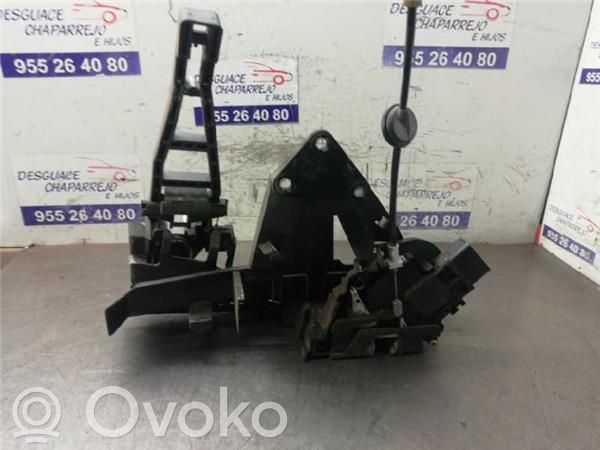 Front door lock   240000008