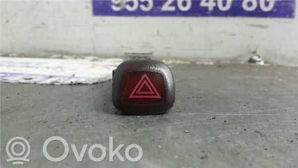 Hazard light switch   9168302