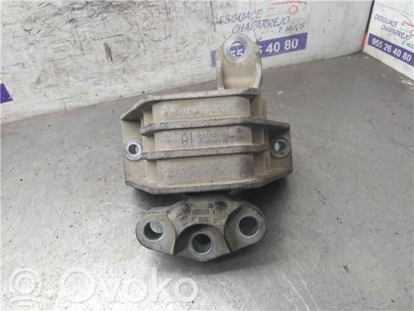Fiat Croma Moottorin kiinnikekorvake