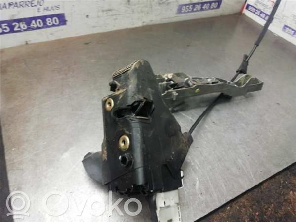 Citroen C4 I Priekšpusē slēdzene 