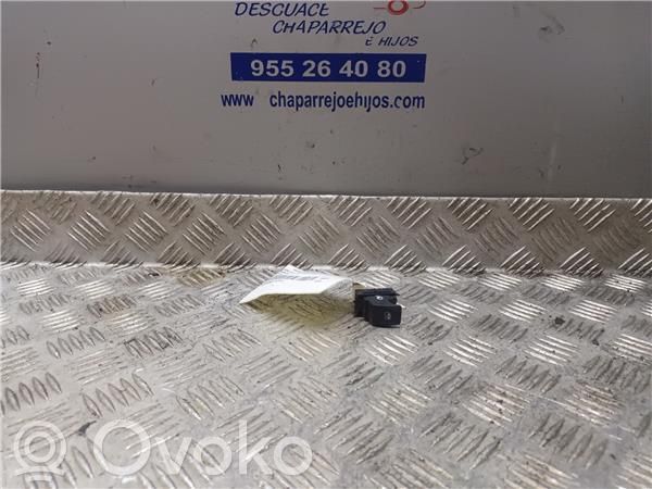 Volkswagen Polo II 86C 2F Interruttore di controllo dell’alzacristalli elettrico