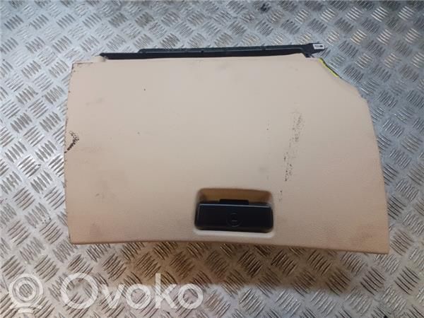Hansikaslokero   51168408845