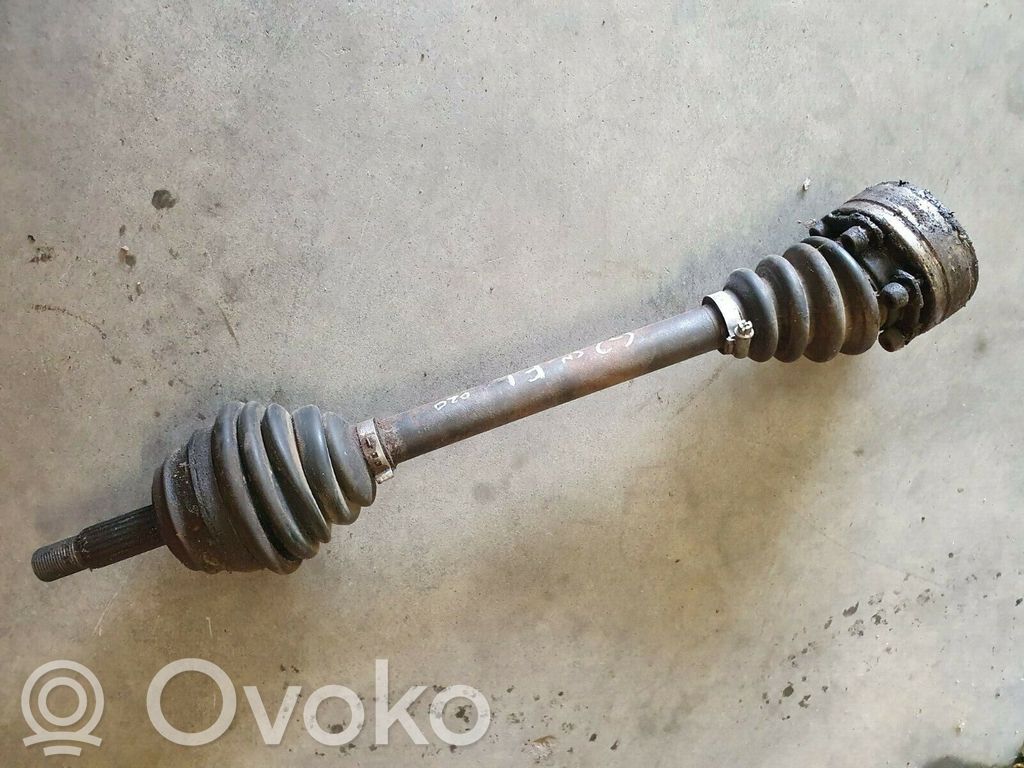 Volkswagen Golf II Półoś przednia 