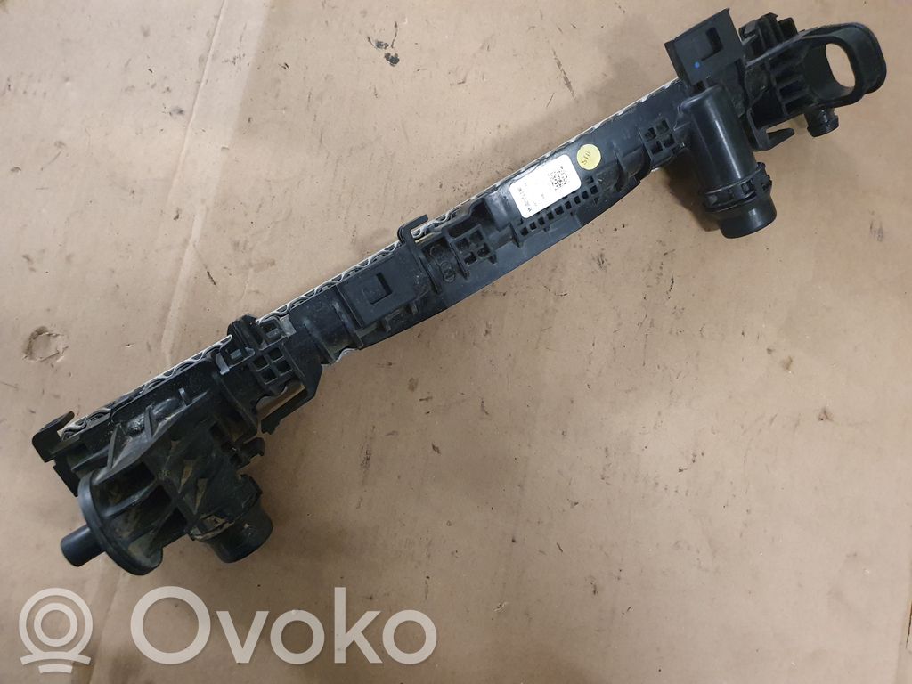 Audi A4 S4 B9 Uchwyt / Mocowanie chłodnicy 