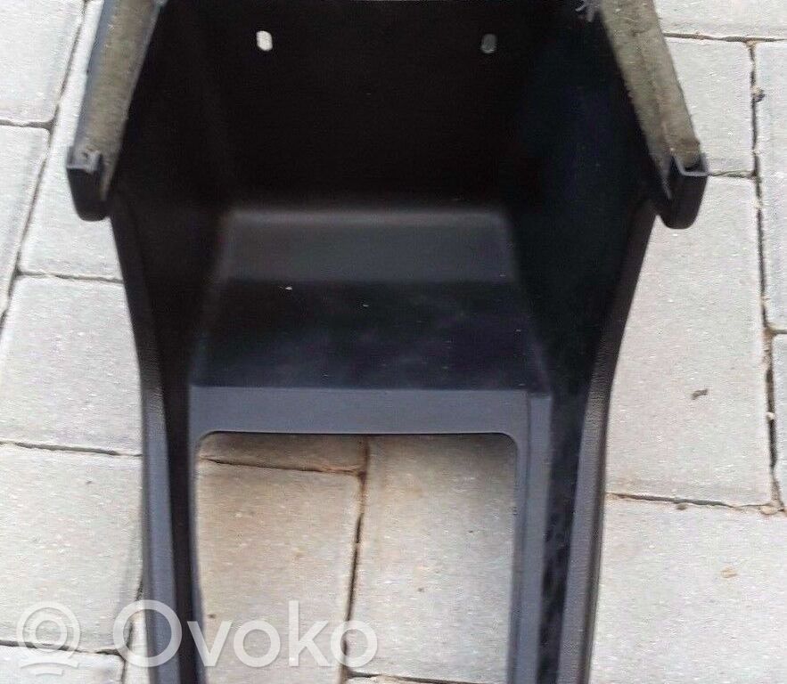 Volkswagen Scirocco Centrālā konsole 
