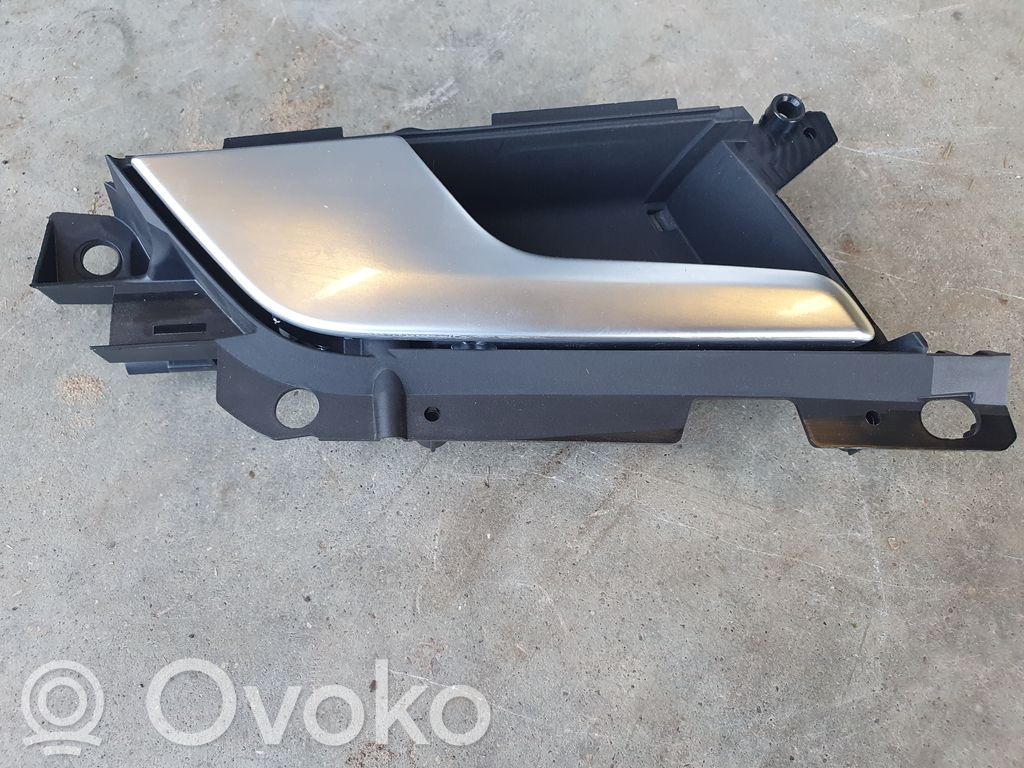 Audi A4 S4 B9 Front door interior handle 