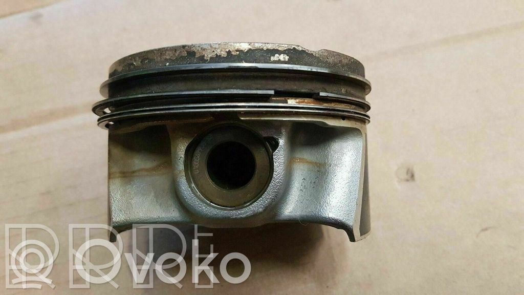 Pistón   06K107065AG
