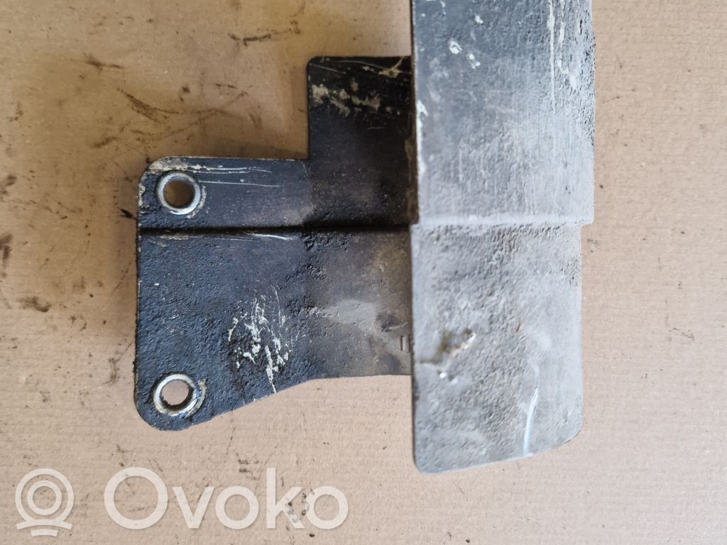 Volkswagen PASSAT B3 Osłona termiczna rury wydechowej 