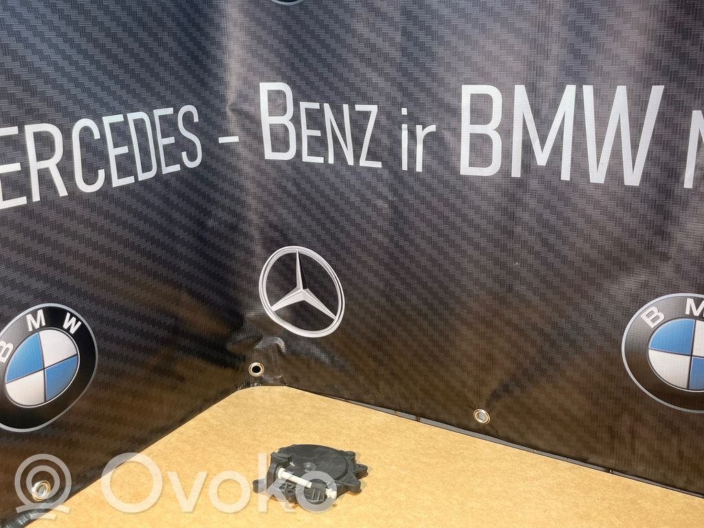 BMW 5 F10 F11 Cache-poussière de phare avant 