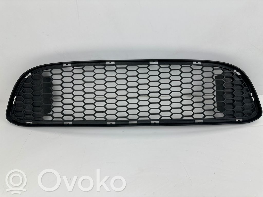 Front bumper lower grill   8045432,15857711