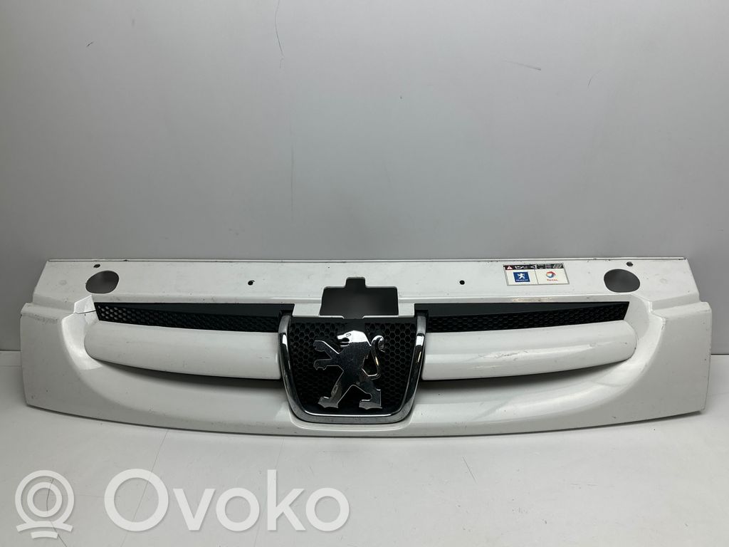 Peugeot Partner Maskownica / Grill / Atrapa górna chłodnicy 