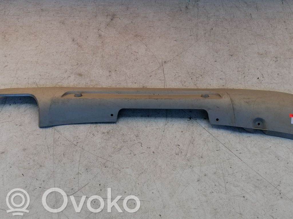 BMW X1 E84 Takapuskurin alaosan lista 
