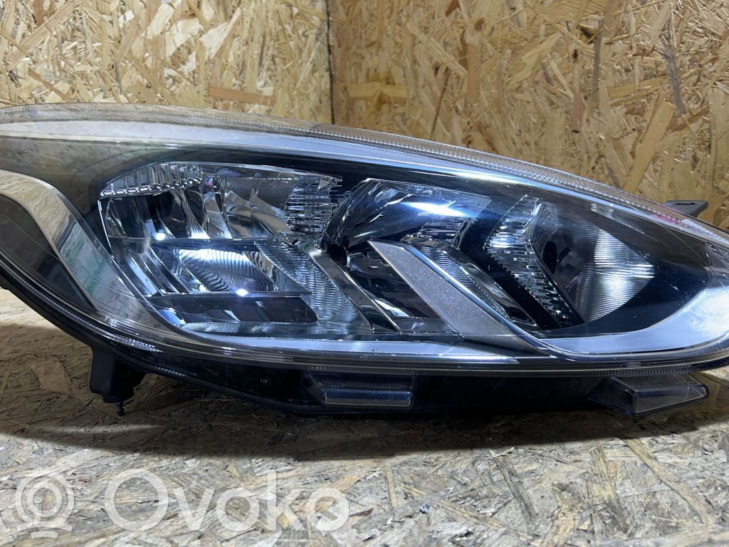 Ford Fiesta Phare frontale 