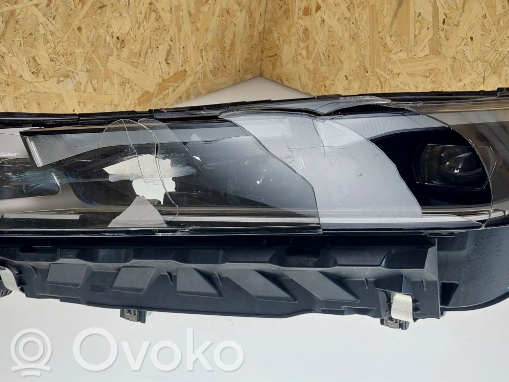 Headlight/headlamp   4015958