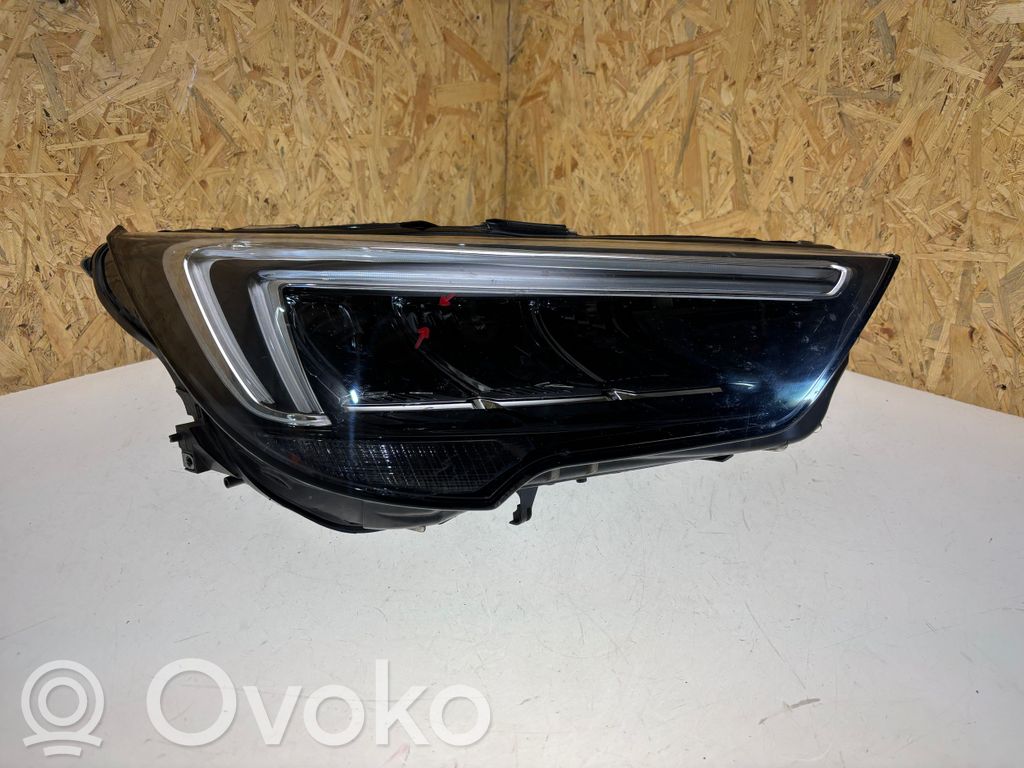 Opel Crossland X Lampa przednia 