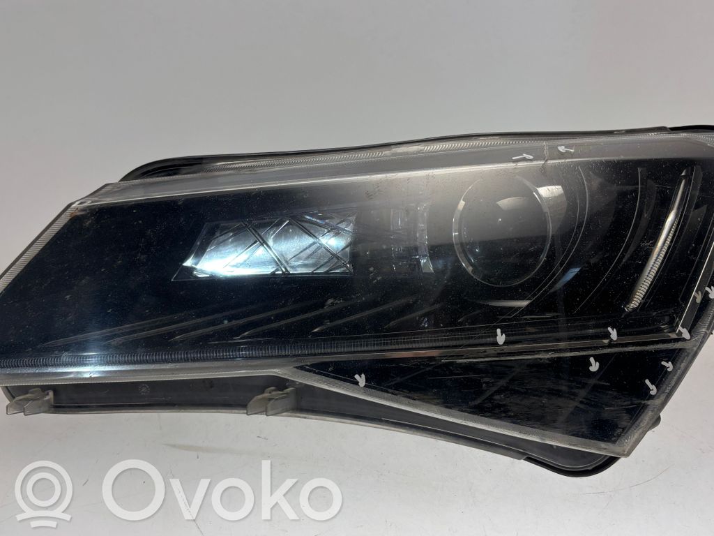 Skoda Superb B8 (3V) Lampa przednia 