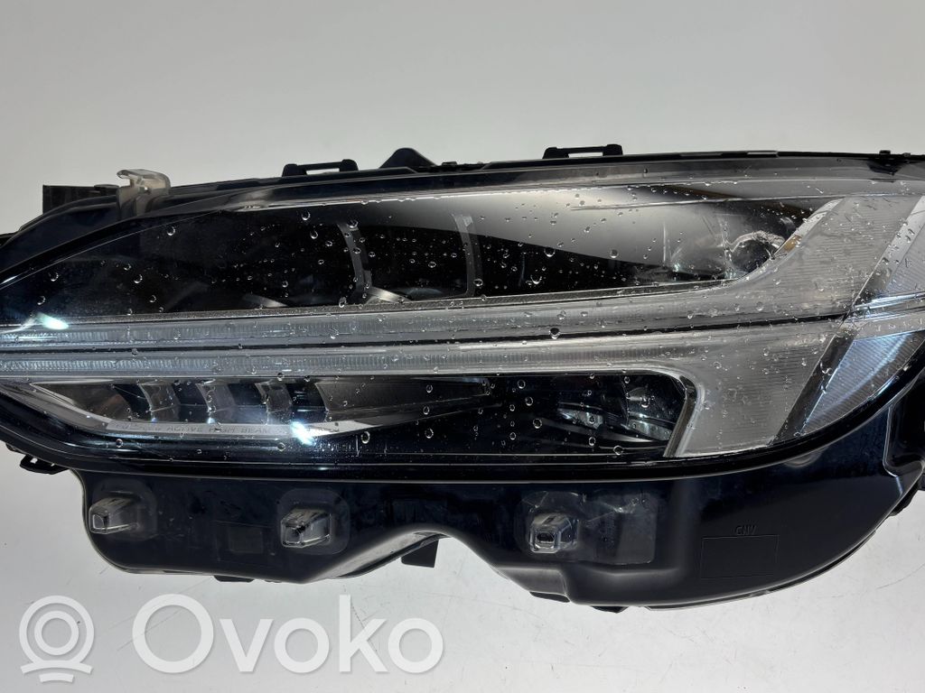 Volvo S90, V90 Scheinwerfer 
