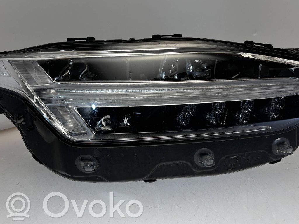 Volvo XC90 Scheinwerfer 