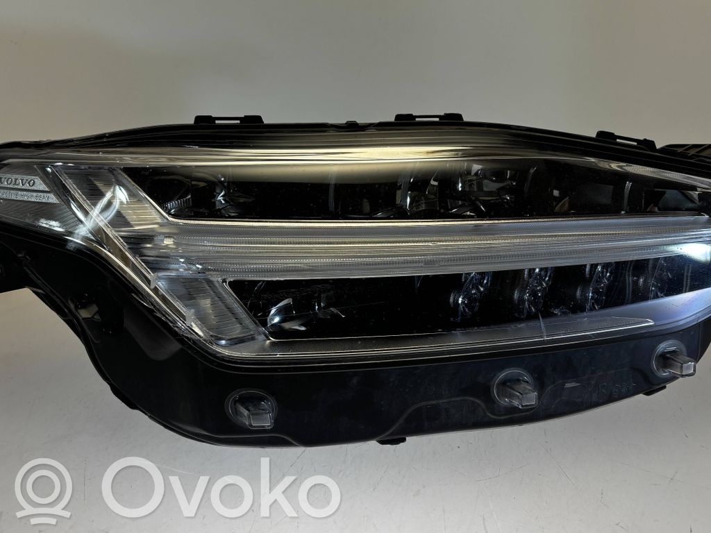 Volvo XC90 Scheinwerfer 