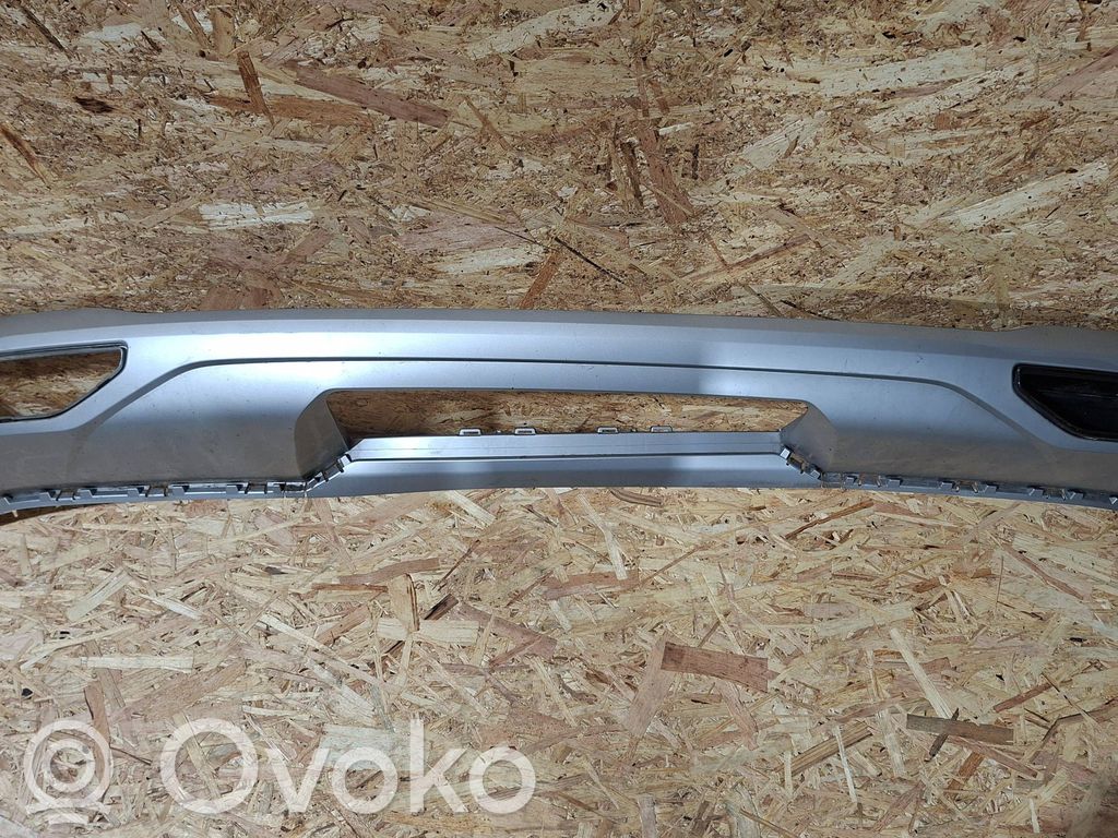 Audi Q3 F3 Moldura inferior del parachoques trasero 