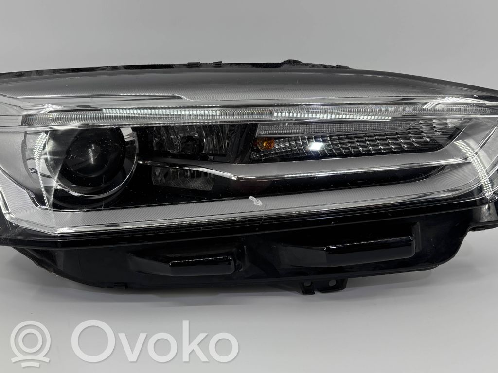 Audi A5 Headlight/headlamp 