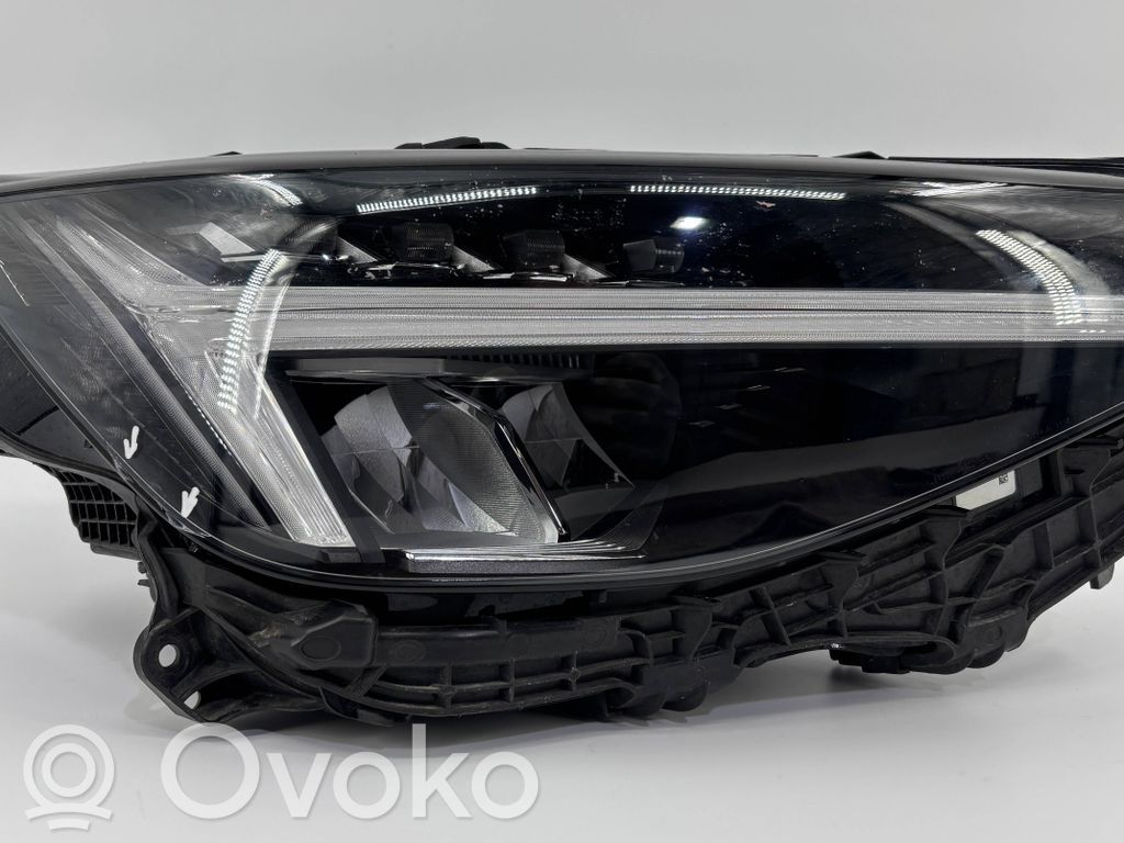 Volvo XC40 Scheinwerfer 