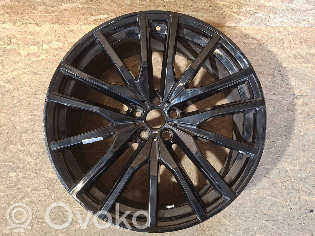 Felgi aluminiowe R22   8090013,K5T577T