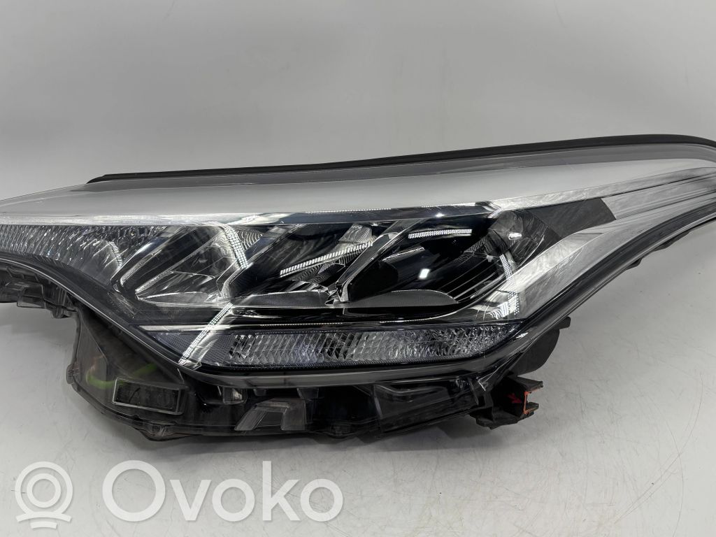 Toyota C-HR I Scheinwerfer 