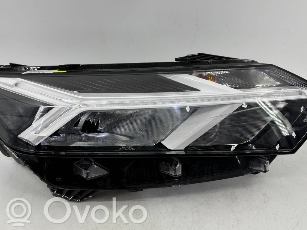 Lampa przednia   260107920R,C03489