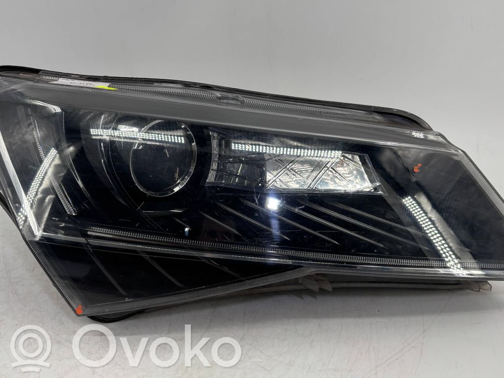 Skoda Superb B8 (3V) Scheinwerfer 