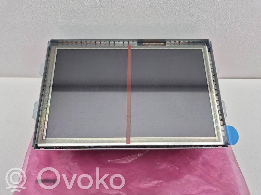 Land Rover Evoque I Radio/GPS head unit trim 