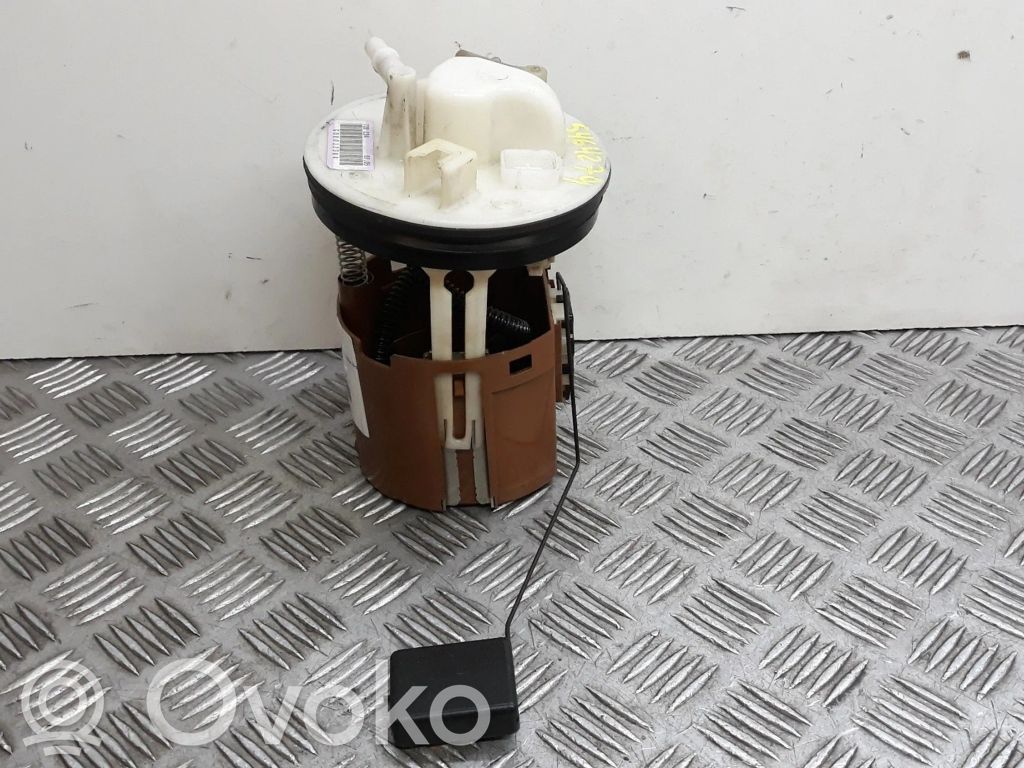 Bomba interna de combustible   728234,G00012304