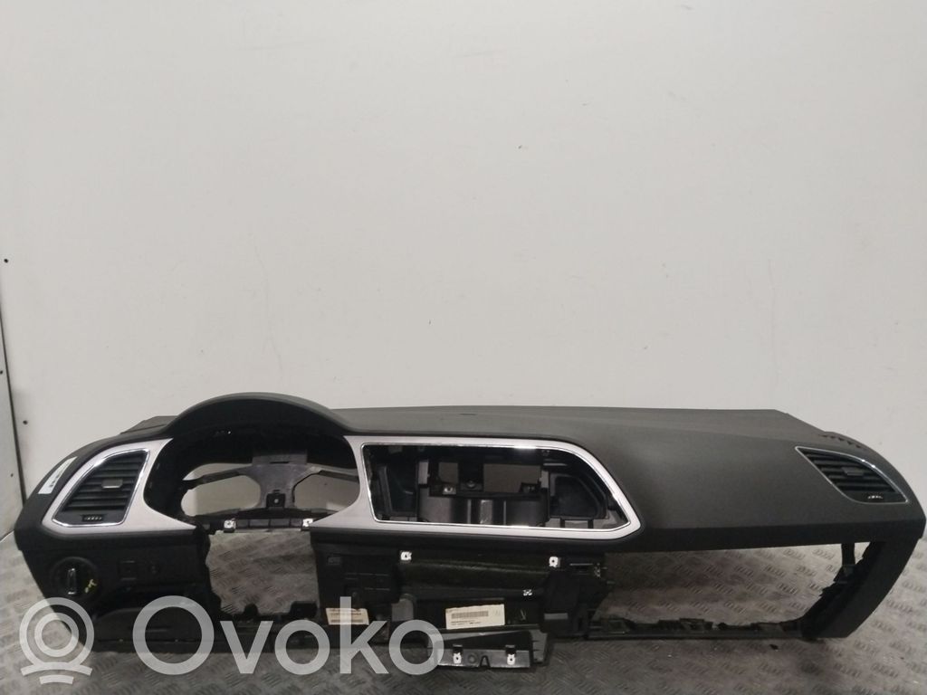Seat Leon (5F) Панель 