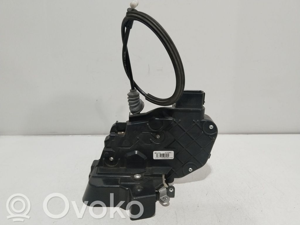 Cerradura de puerta delantera   30753664
