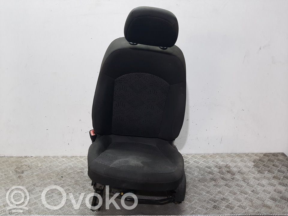 Opel Corsa E Kuljettajan istuin 