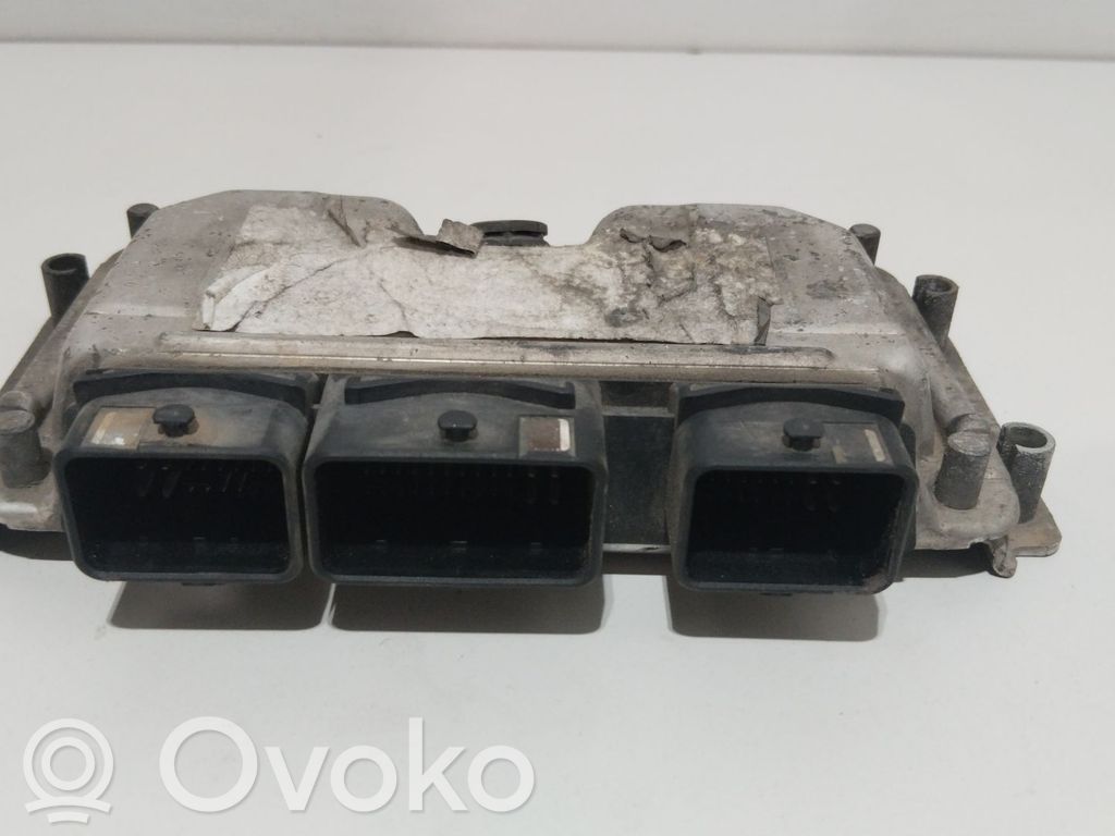 Unidad de control/módulo del motor   0261208101