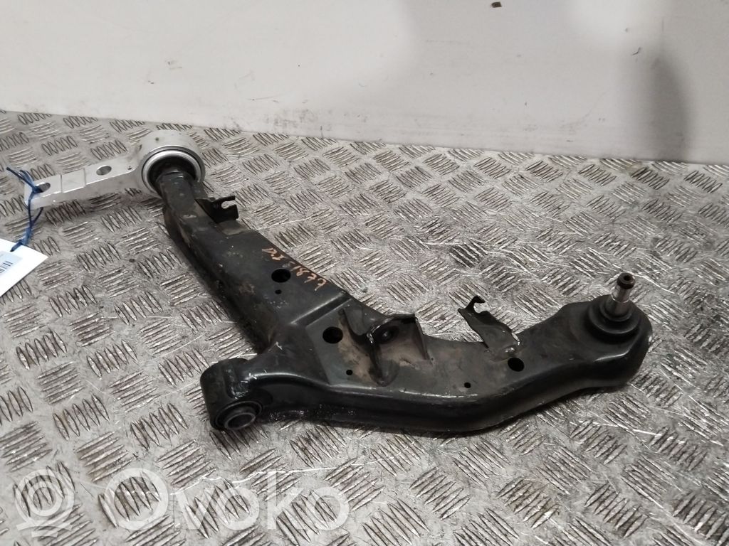 Nissan Primera Etutukivarsi 