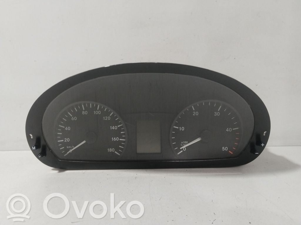 Mercedes-Benz Sprinter W906 Vitezometru (grup de instrumente)