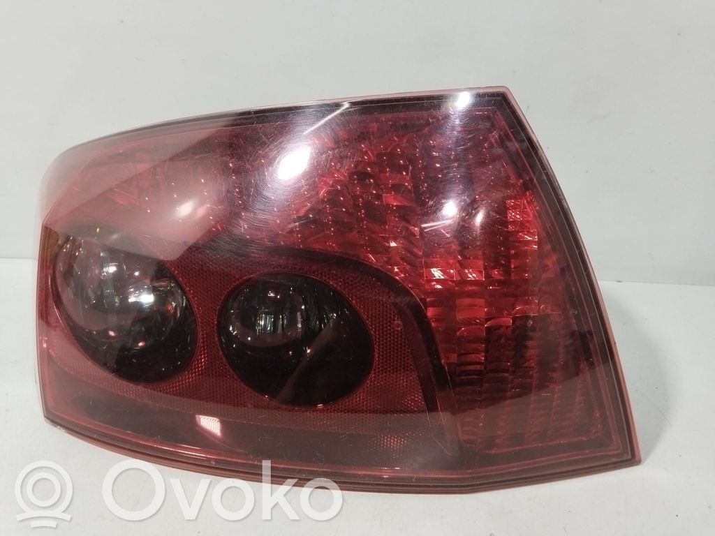 Peugeot 407 Feux arrière / postérieurs 