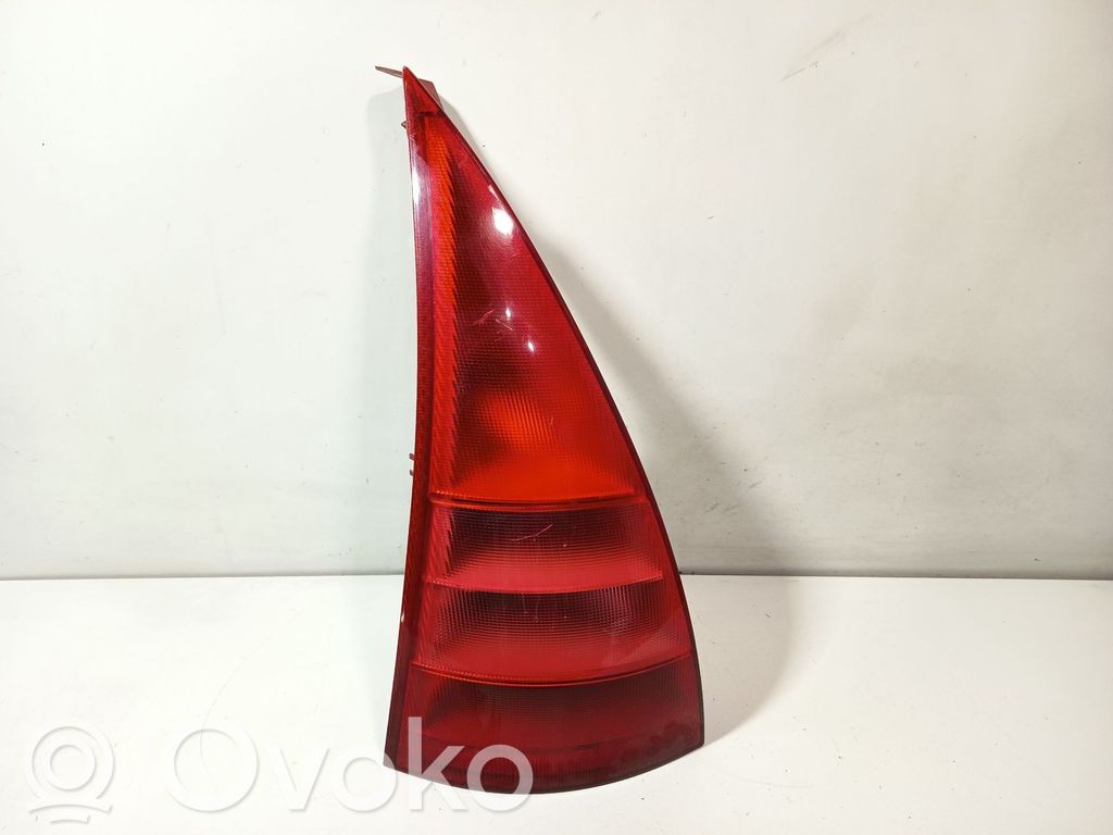 Third/center stoplight   6350Q3