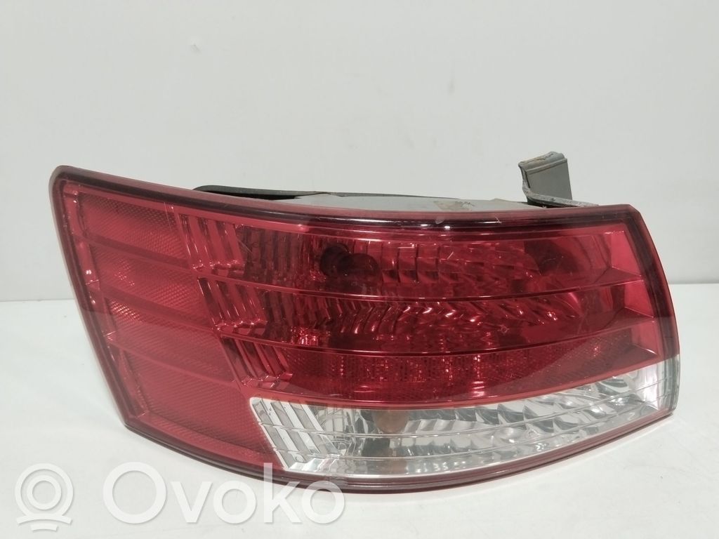 Hyundai Sonata Lampă spate în caroserie