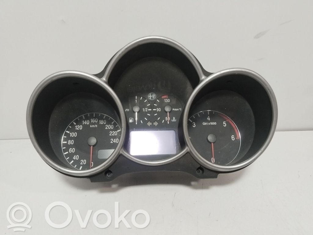 Alfa Romeo 147 Vitezometru (grup de instrumente) 